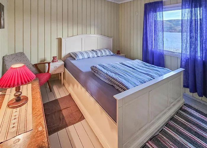 2 Bedroom Awesome In Dom wakacyjny *