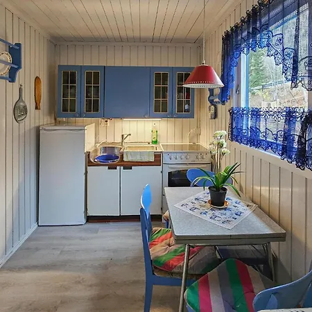 2 Bedroom Awesome In 別荘 Vikersund
